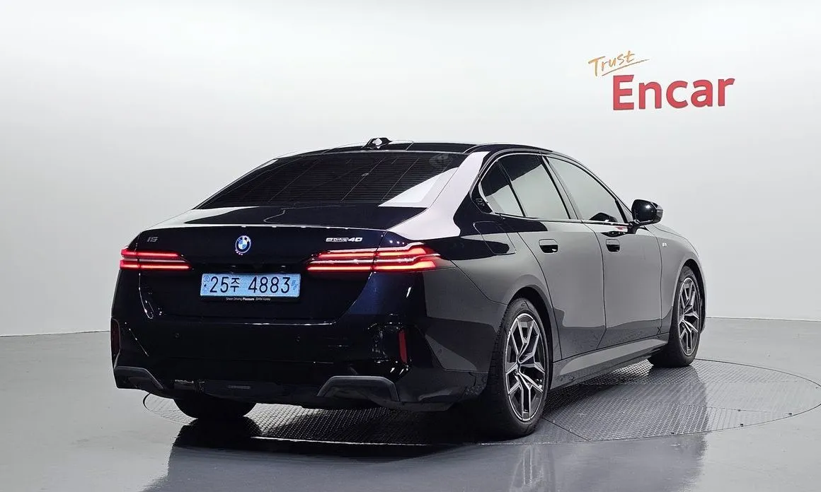 BMW i5 — фото 5