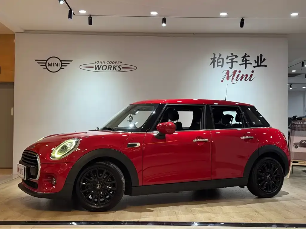 MINI Cooper (3-door) — фото 1