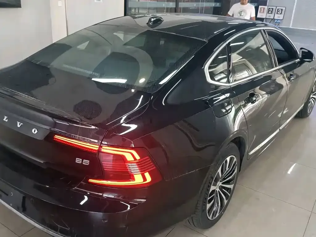 Volvo S90 — фото 5