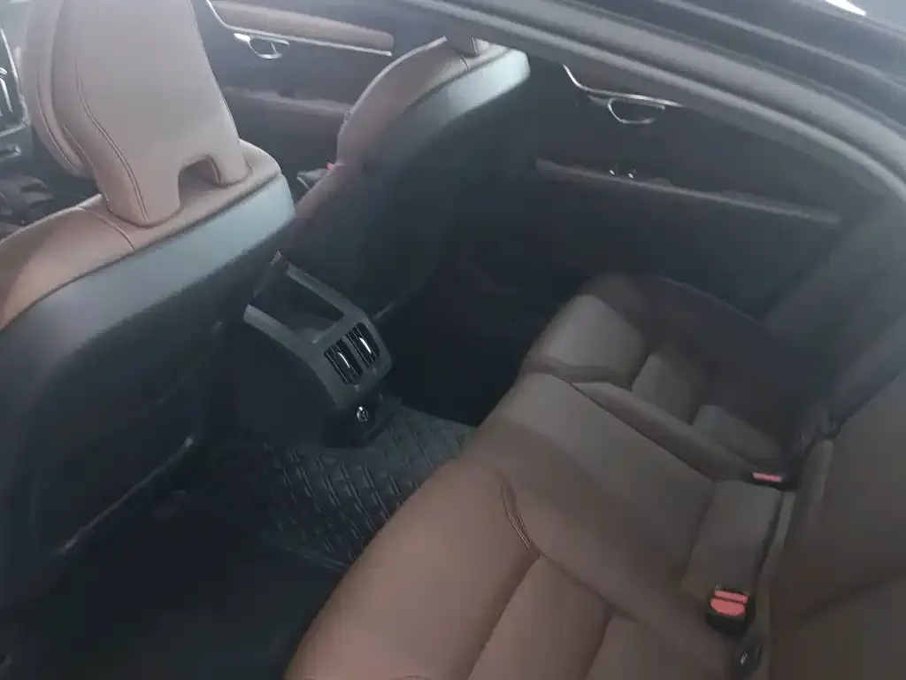 Volvo S90 — фото 2