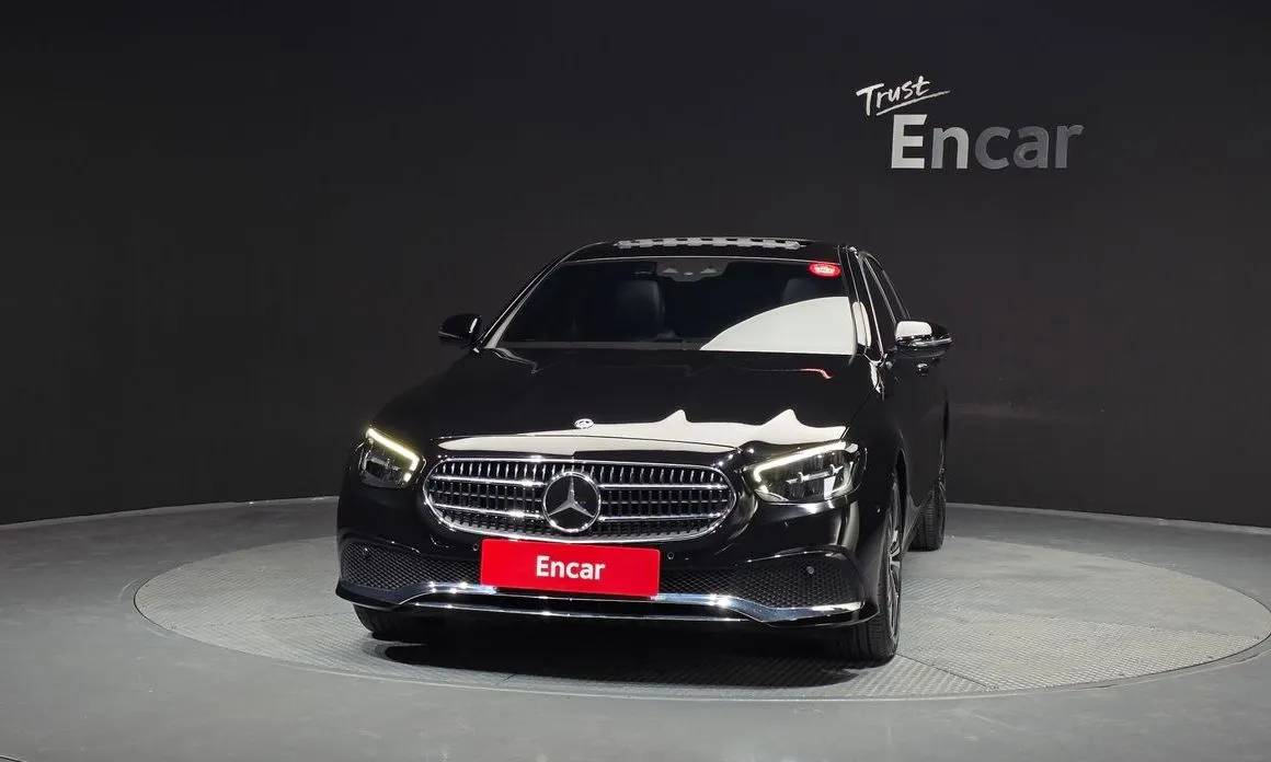 Mercedes-Benz E-Class — фото 4