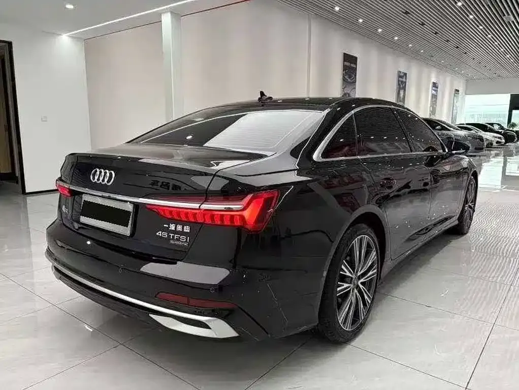 Audi A6L — фото 4