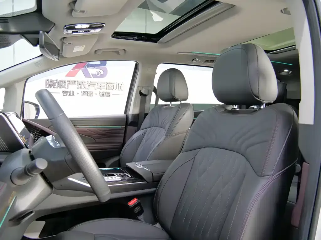 GAC Motor Trumpchi M8 — фото 9