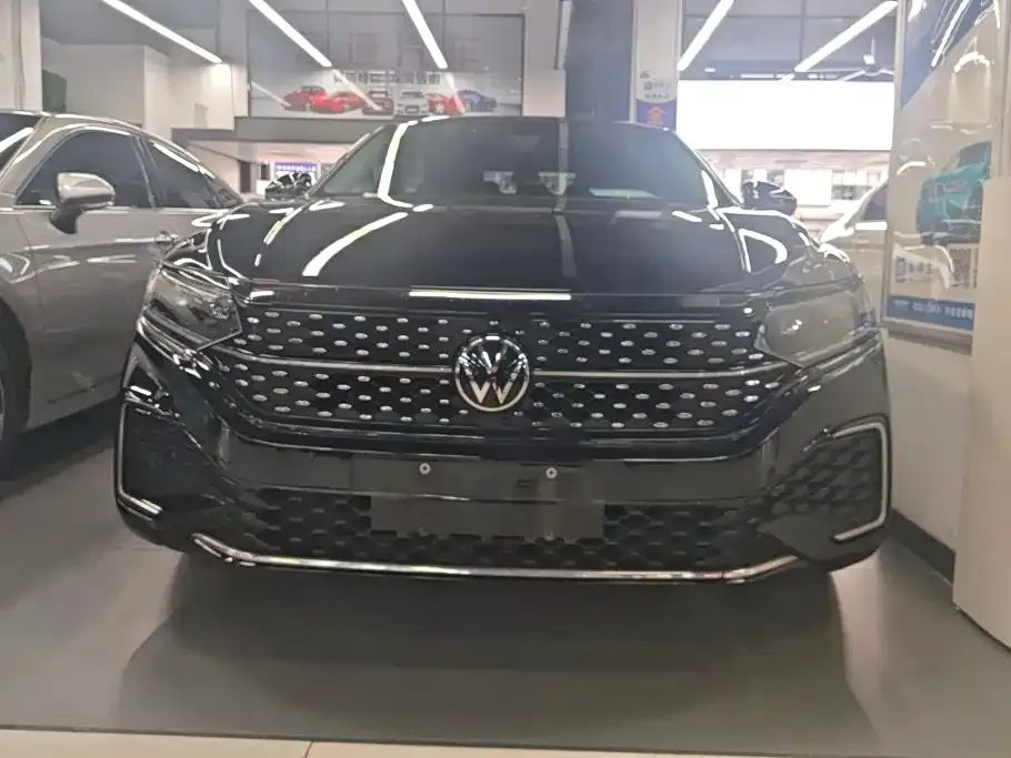 Volkswagen Passat — фото 3