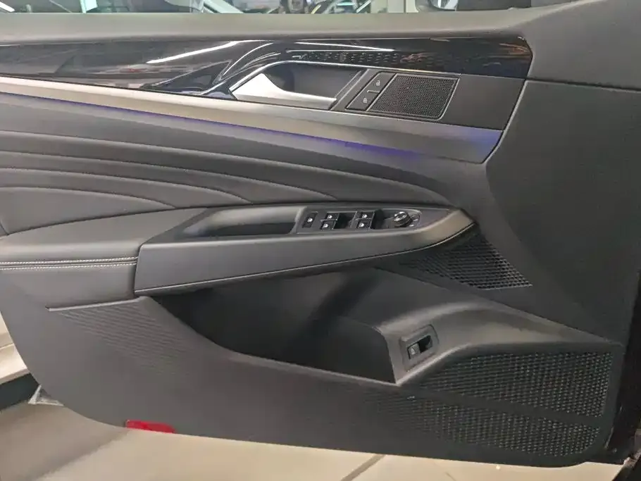 Volkswagen Passat — фото 2