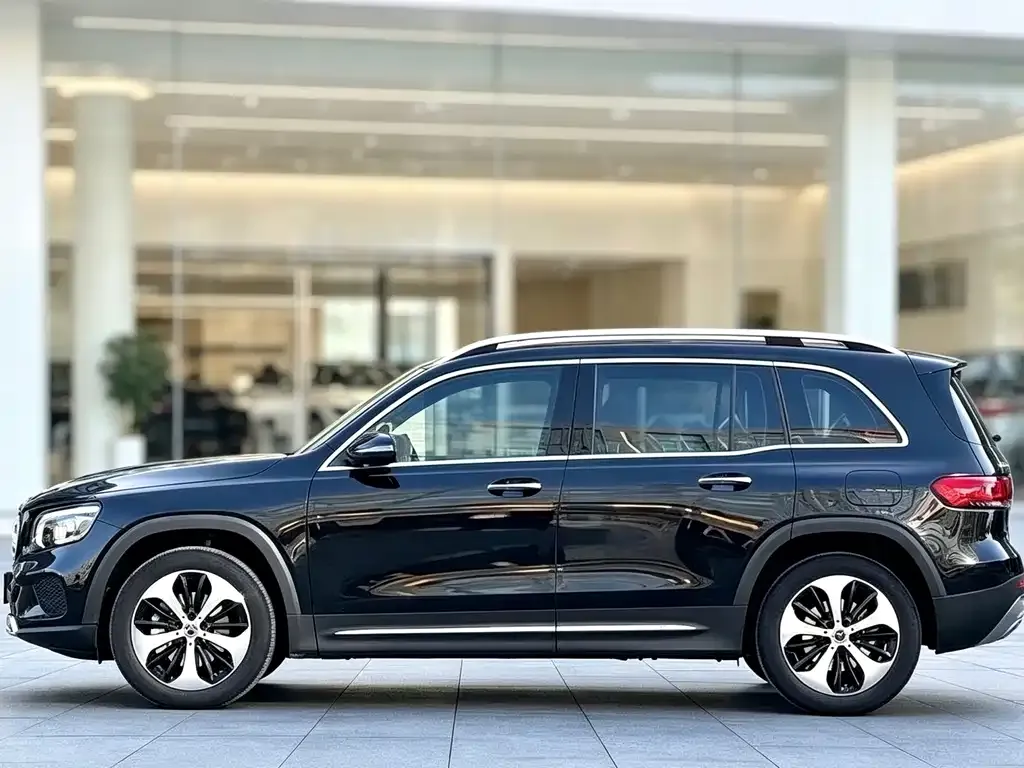 Mercedes-Benz GLB — фото 6