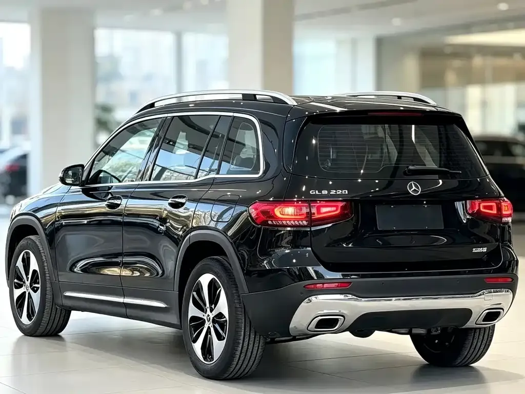Mercedes-Benz GLB — фото 2