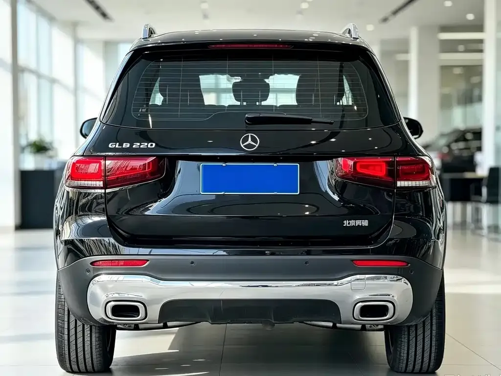 Mercedes-Benz GLB — фото 4