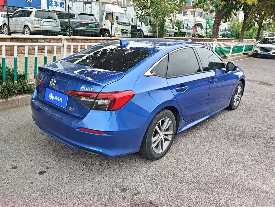 Honda Civic — фото 10