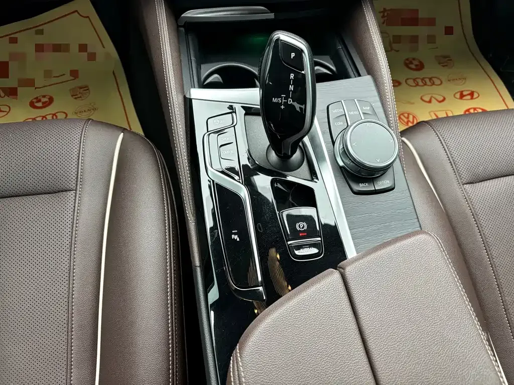 BMW 5 Series — фото 10