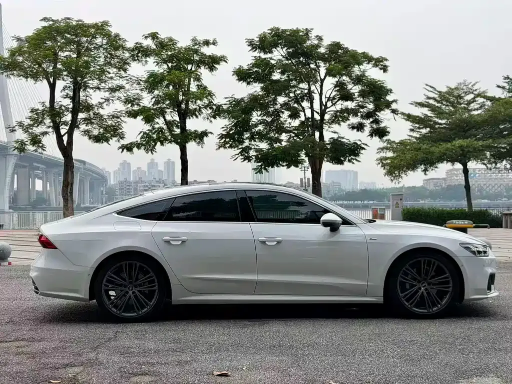 Audi A7 — фото 5