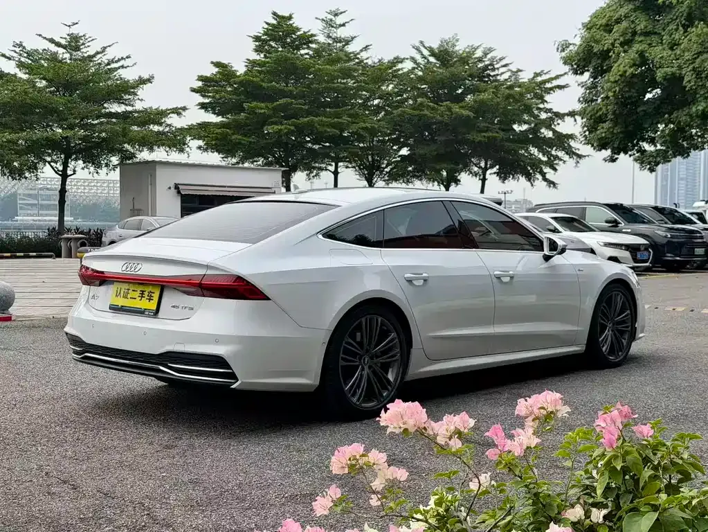 Audi A7 — фото 10