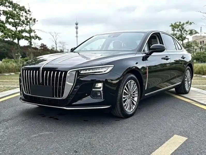 Hongqi H5 — фото 1