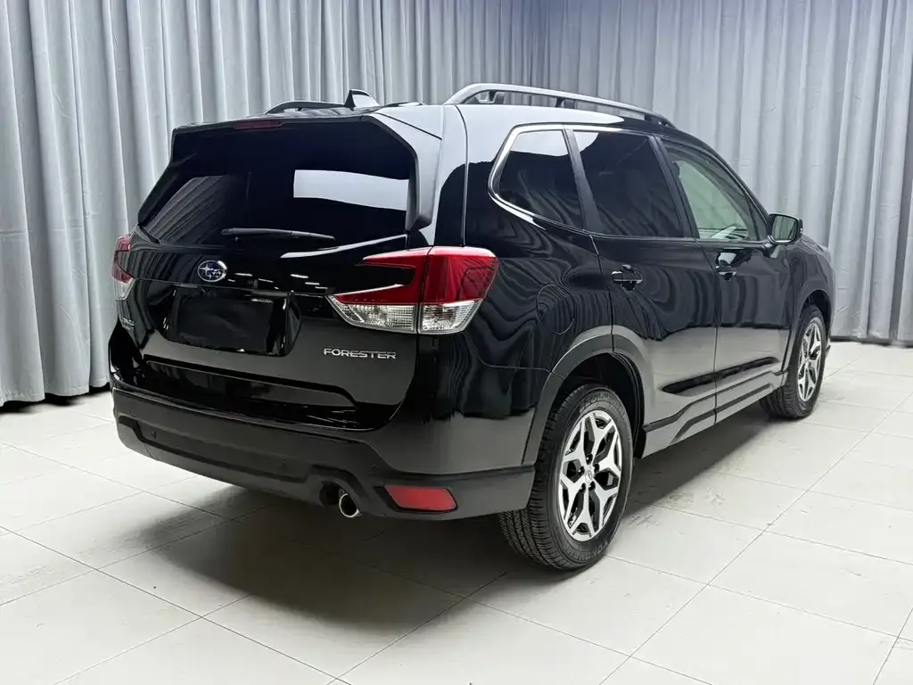 Subaru Forester — фото 6