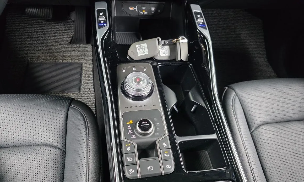 Kia Sorento — фото 9