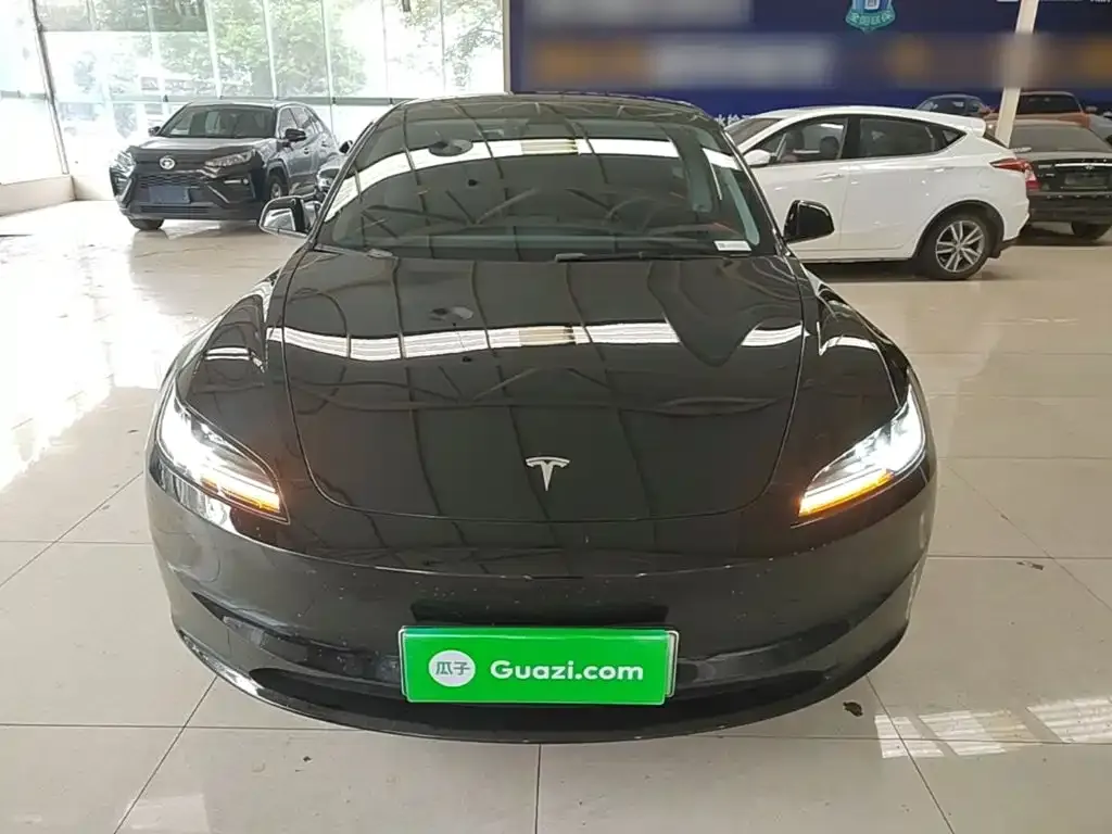 Tesla Model 3 — фото 4