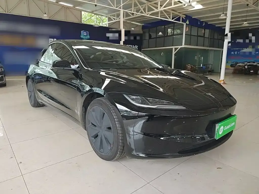 Tesla Model 3 — фото 10