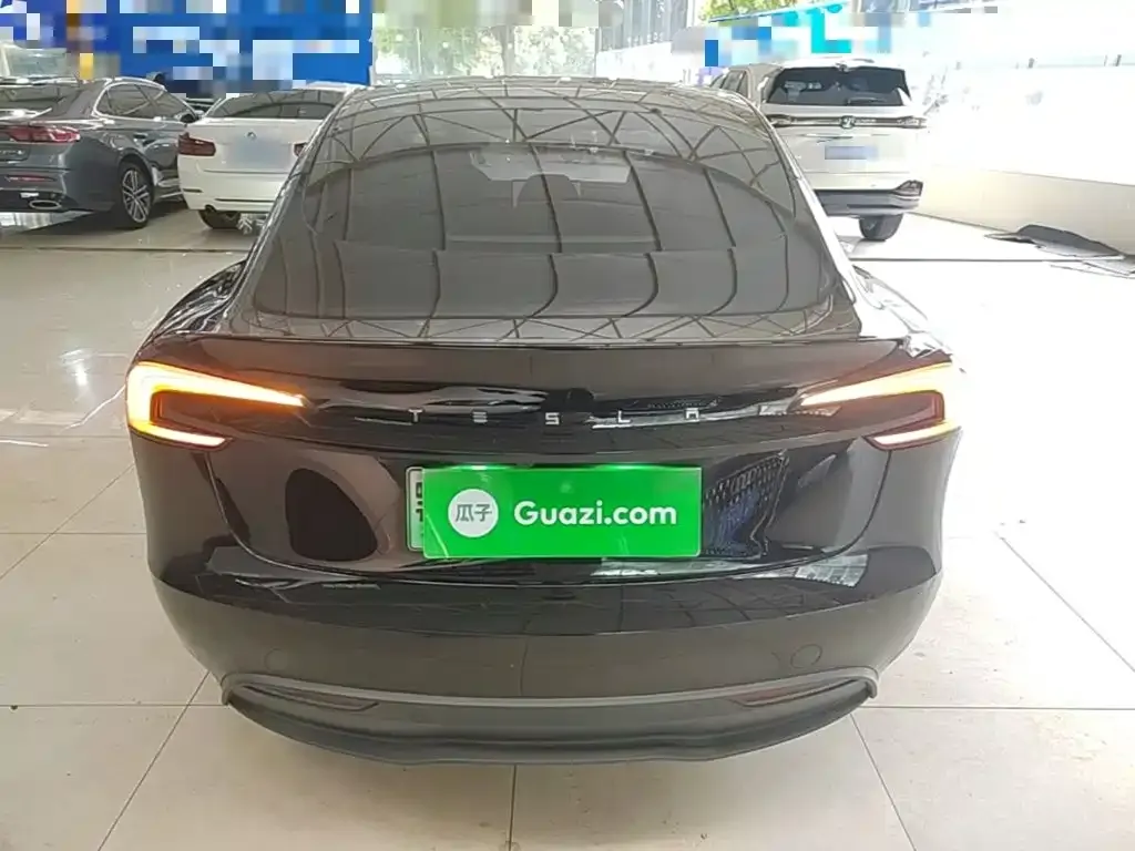 Tesla Model 3 — фото 3