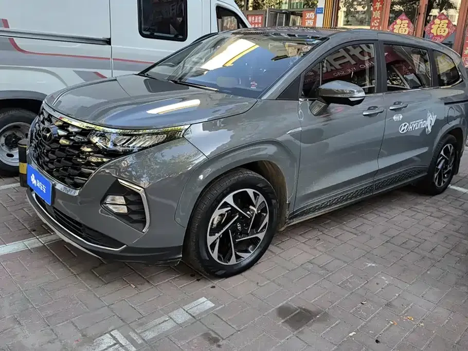 Hyundai Custo — фото 1