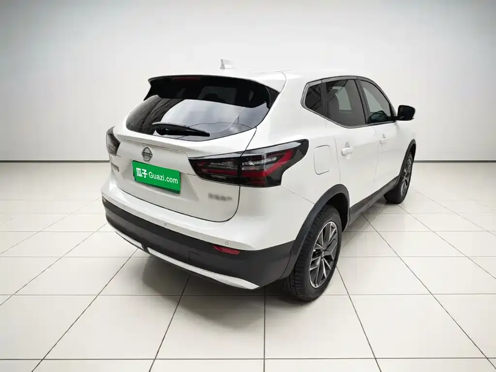 Nissan Qashqai — фото 9