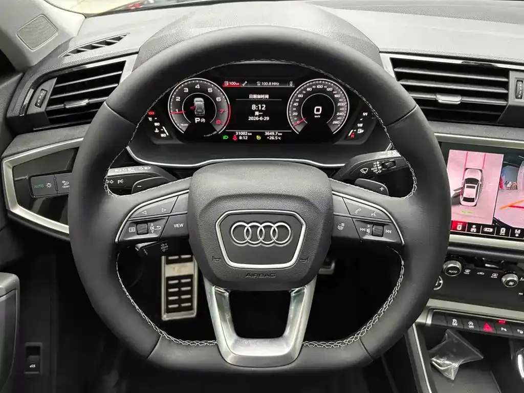 Audi Q3 — фото 5