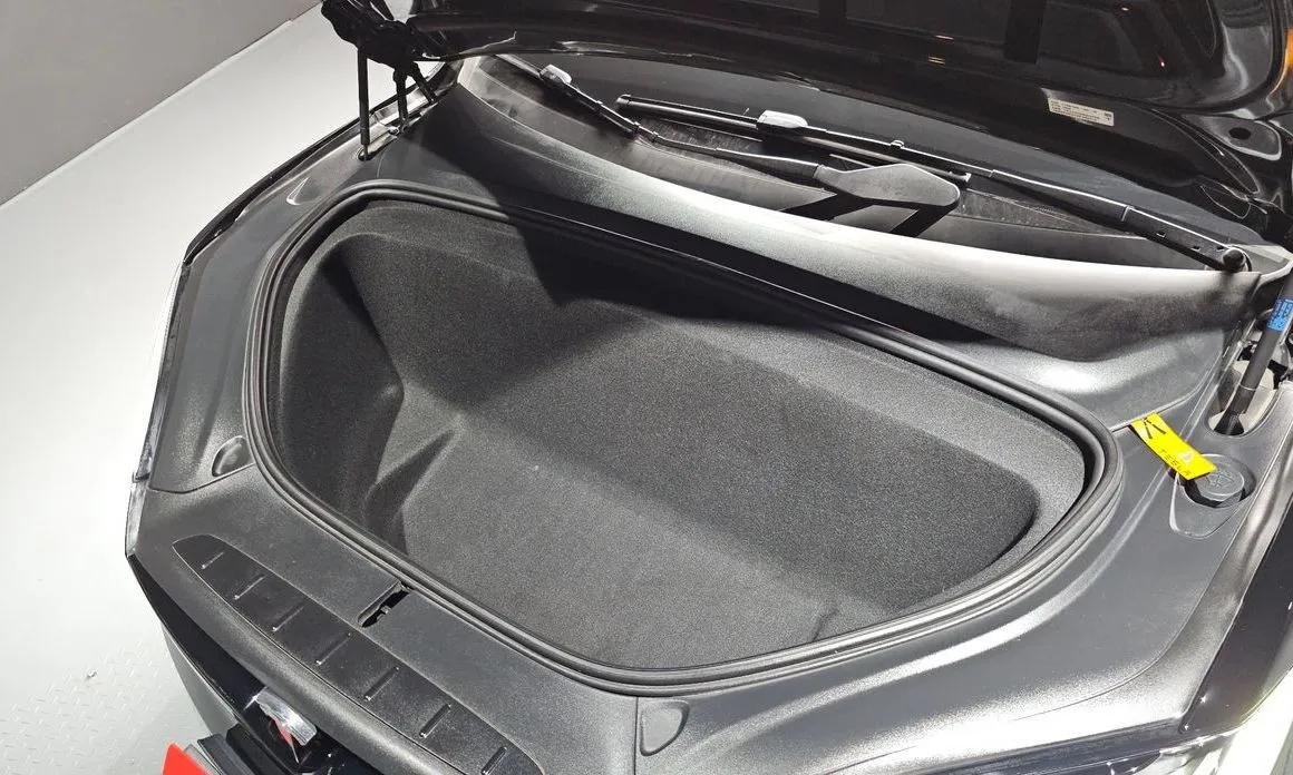 Tesla Model X — фото 9