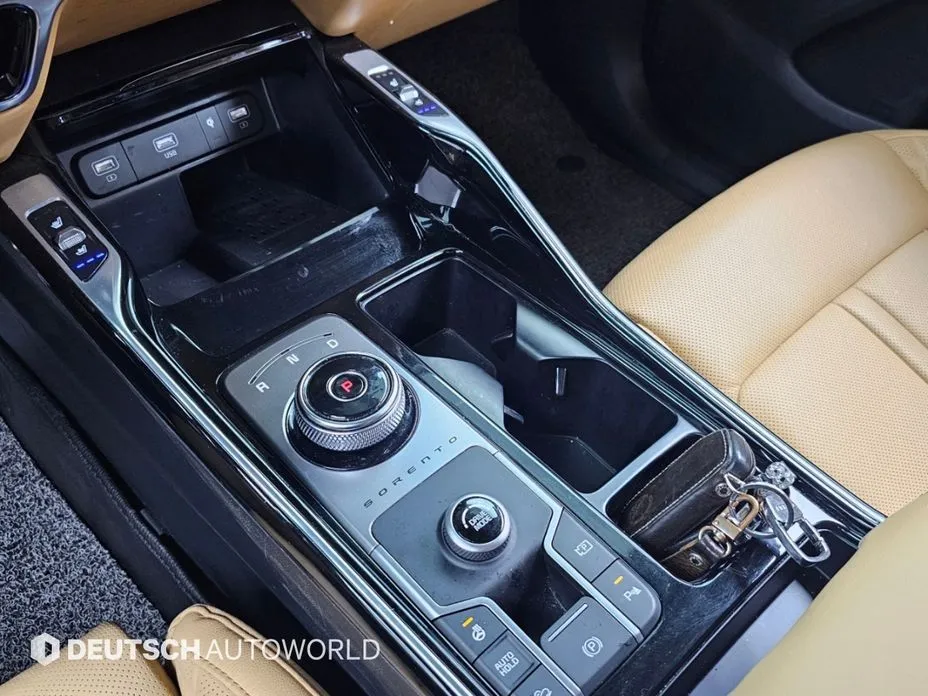 Kia Sorento — фото 10