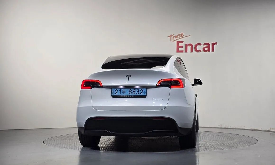 Tesla Model Y — фото 5