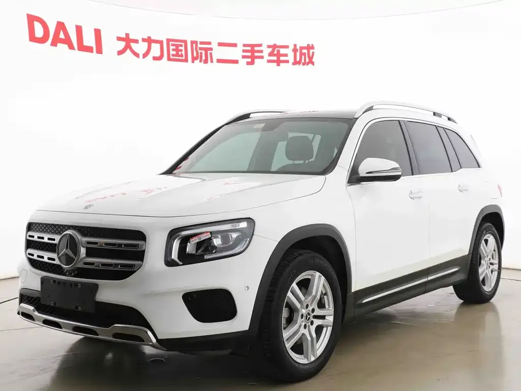 Mercedes-Benz GLB — фото 1