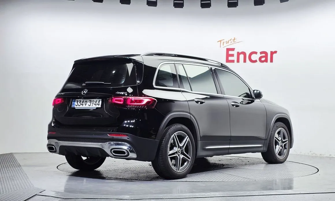 Mercedes-Benz GLB-Class — фото 10