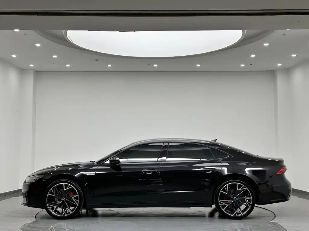 Audi A7L — фото 3