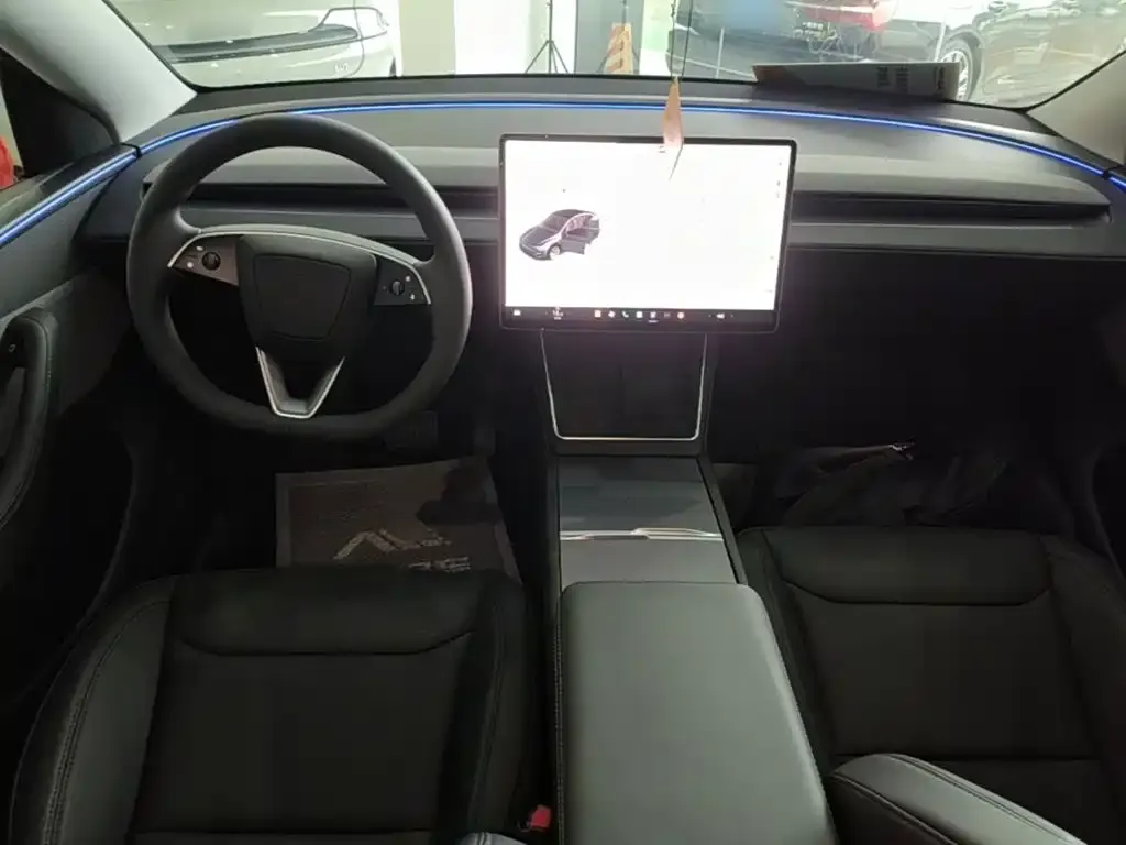 Tesla Model Y — фото 6