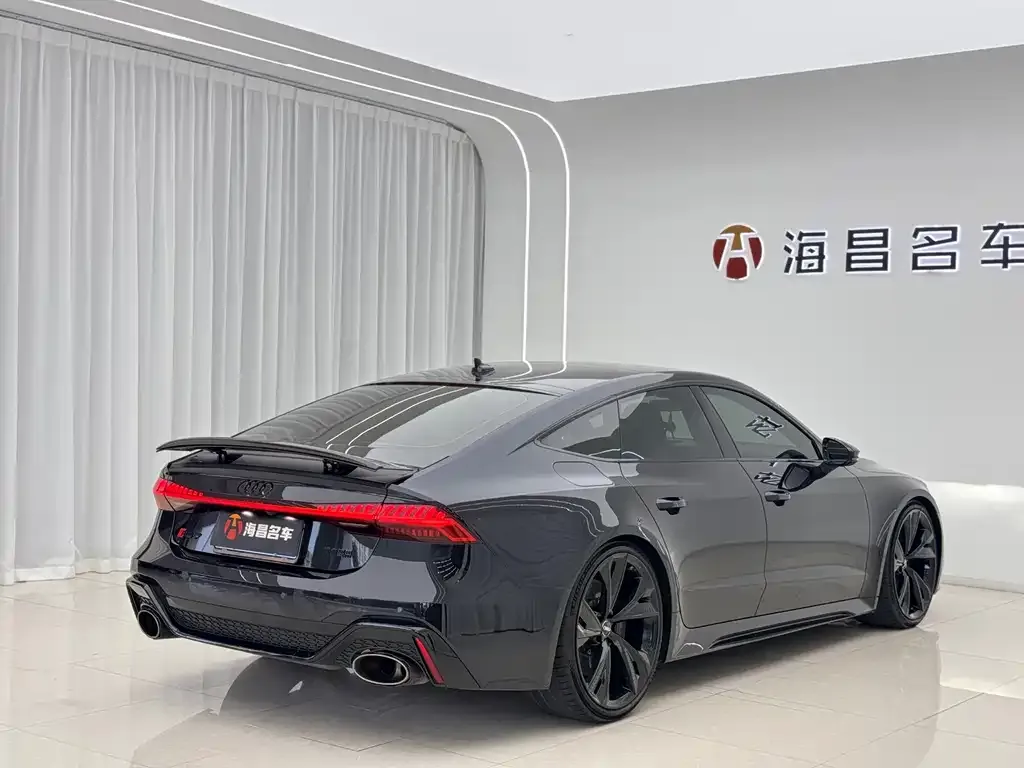 Audi RS 7 — фото 8