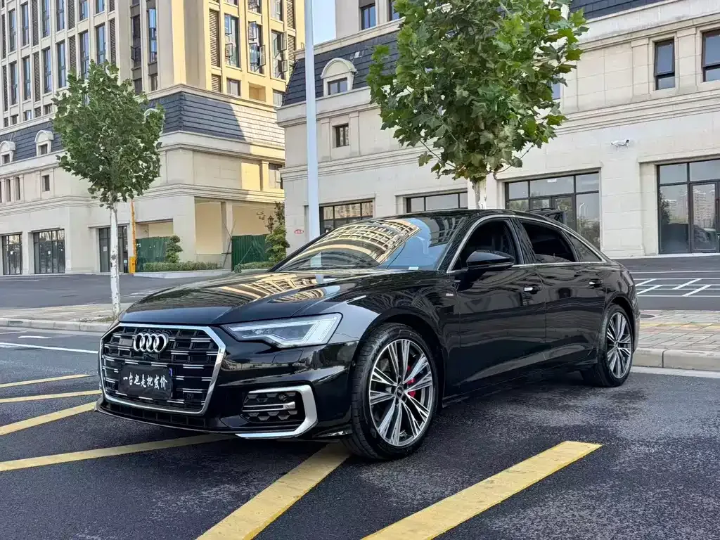 Audi A6L — фото 1