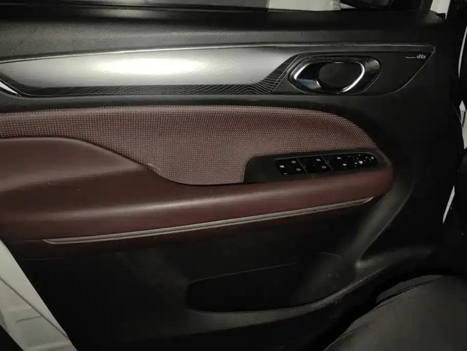 GAC Motor Trumpchi M6 — фото 4
