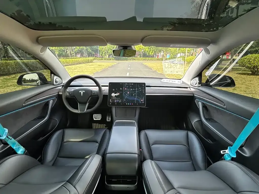 Tesla Model 3 — фото 4