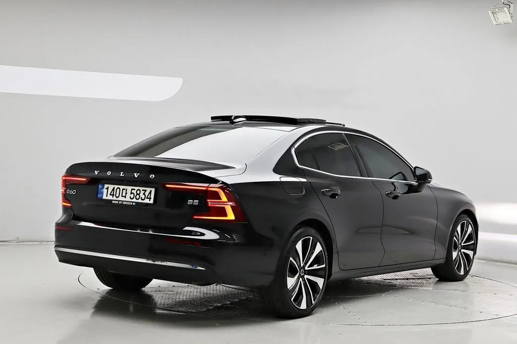 Volvo S60 — фото 4