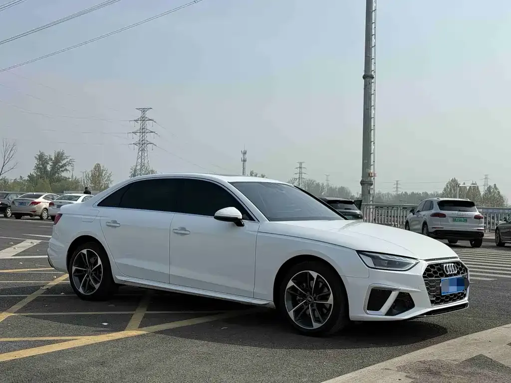 Audi A4L — фото 5