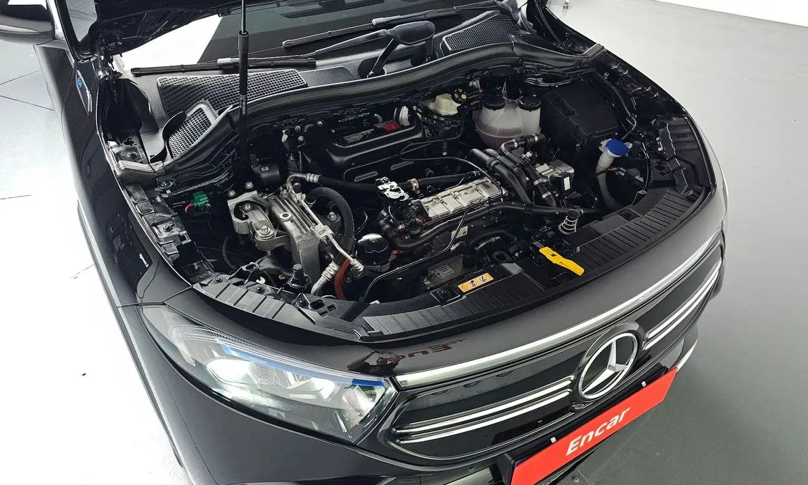 Mercedes-Benz EQA — фото 10