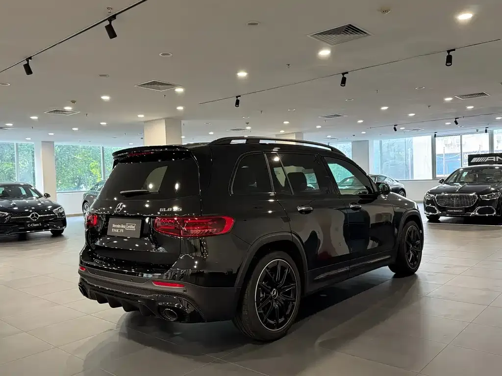 Mercedes-Benz GLB AMG — фото 3