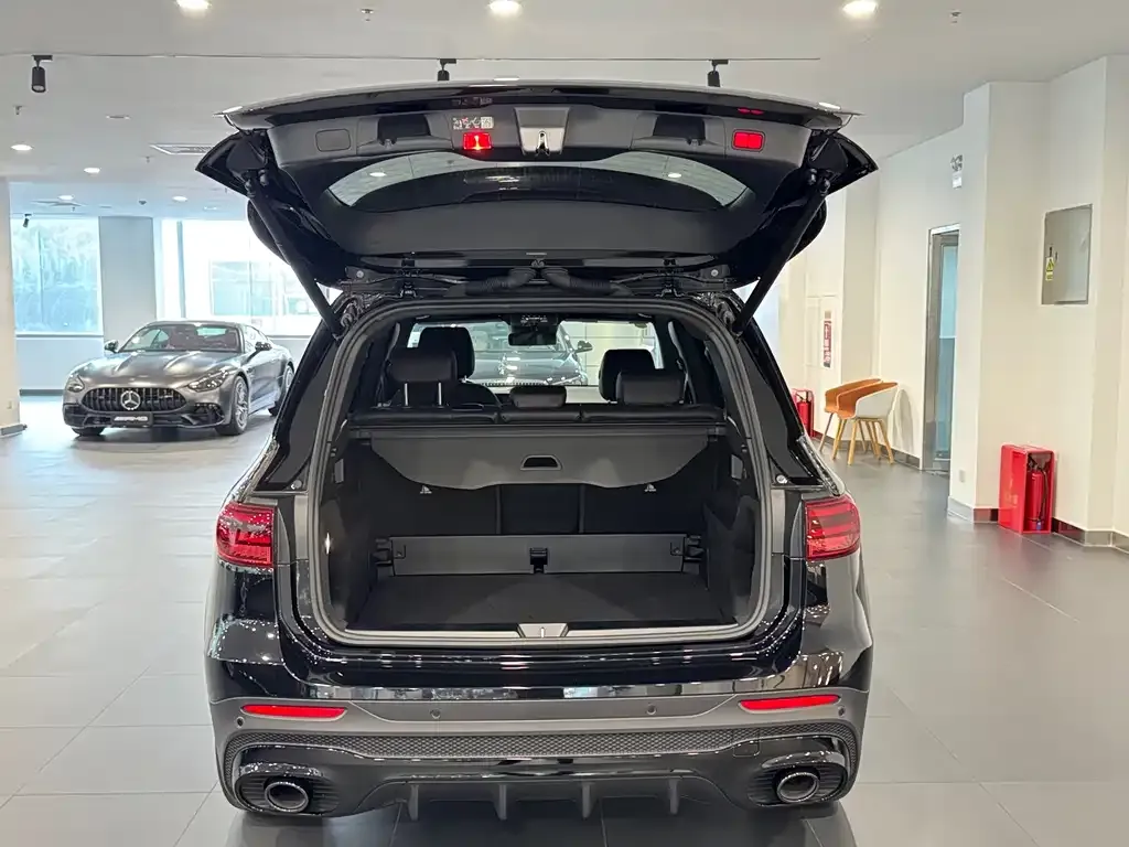 Mercedes-Benz GLB AMG — фото 7