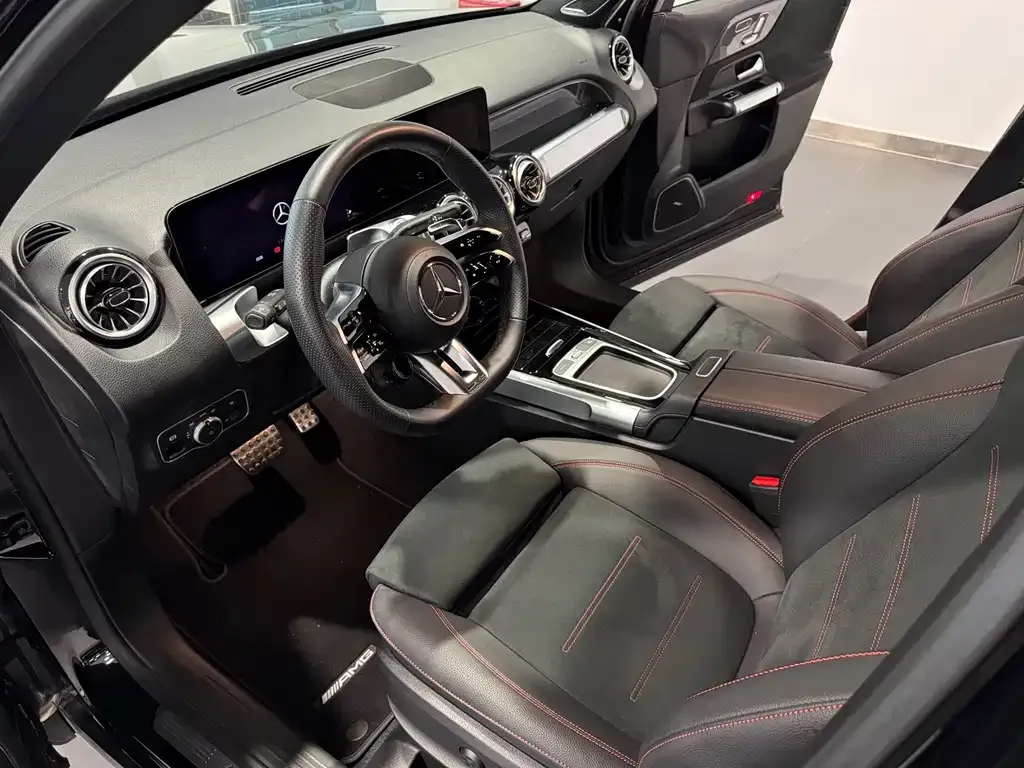 Mercedes-Benz GLB AMG — фото 8