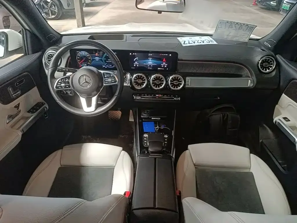Mercedes-Benz EQB — фото 10