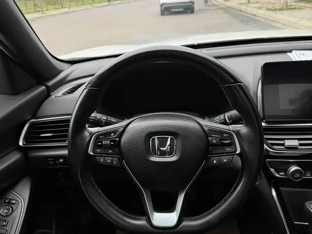 Honda Inspire — фото 10
