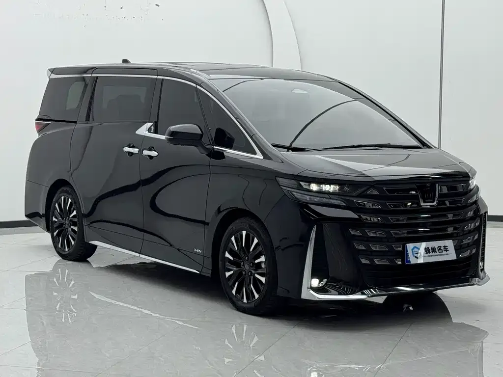 Toyota Vellfire — фото 4
