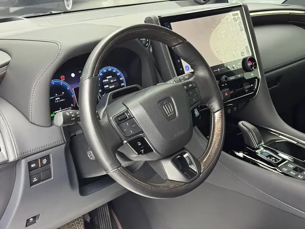 Toyota Vellfire — фото 5