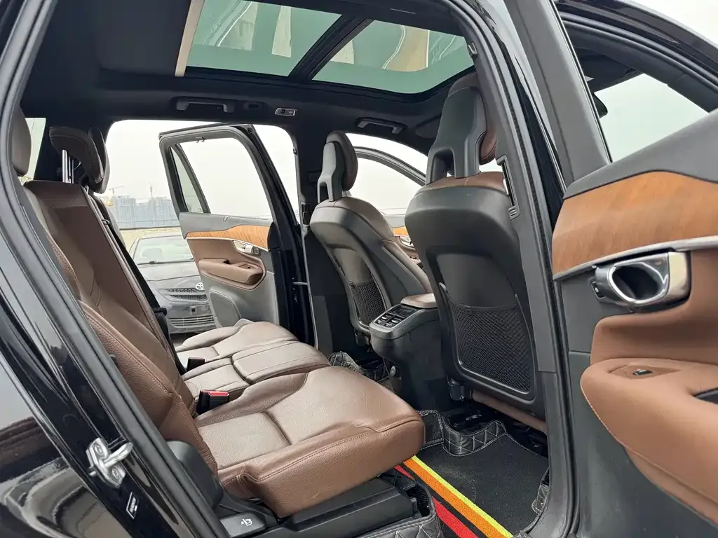 Volvo XC90 — фото 3