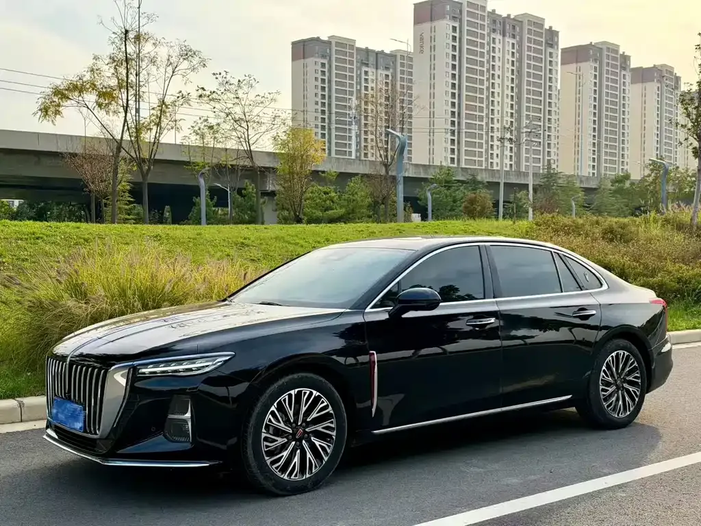 Hongqi H5 — фото 1