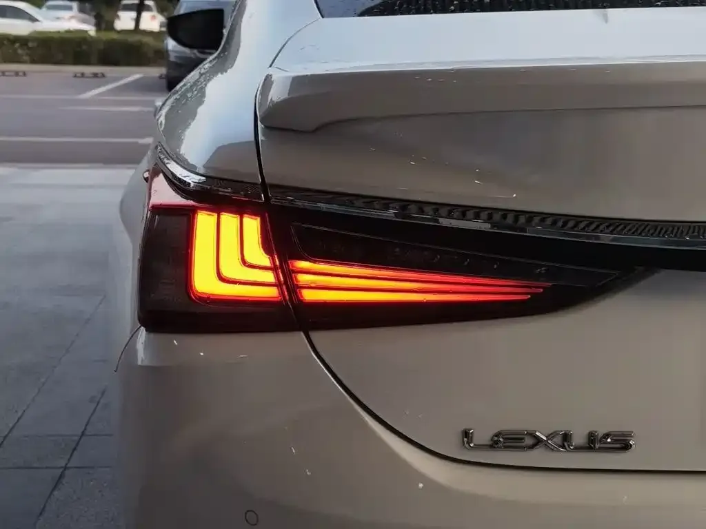 Lexus ES — фото 2