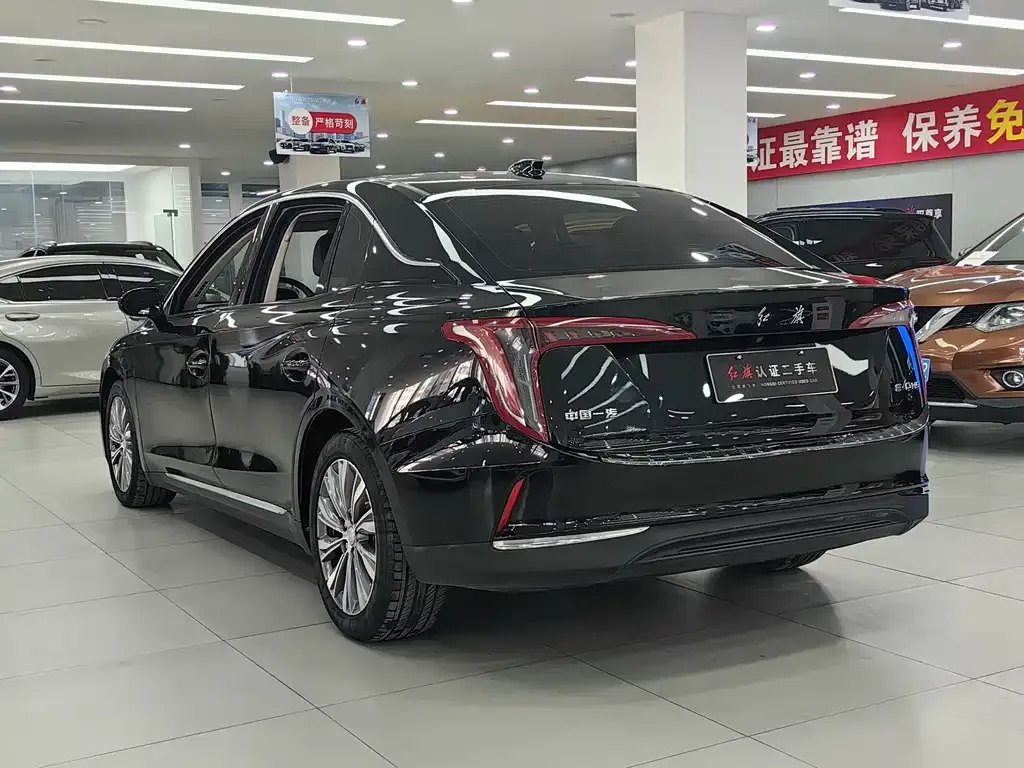 Hongqi E-QM5 — фото 2